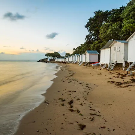 بيت للعطل Maison Pour 4 Avec Jardin Et Terrasse - 500m بارْباتْرْ