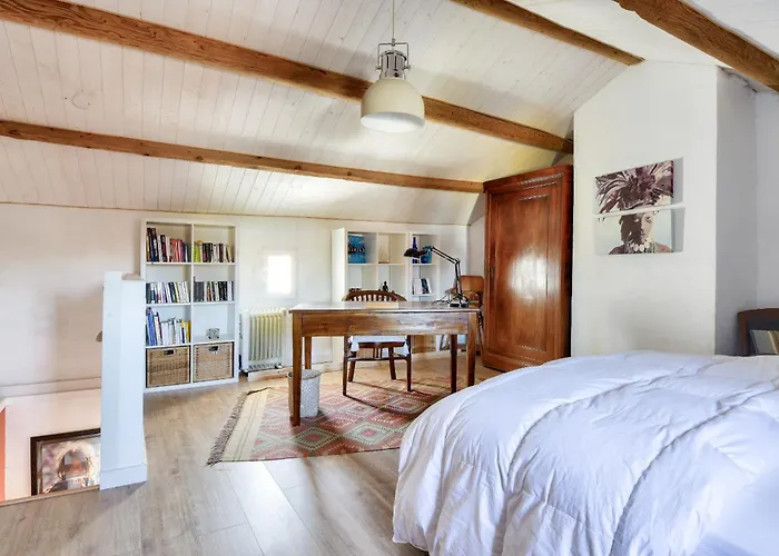 Maison Pour 4 Avec Jardin Et Terrasse - 500m בית נופש